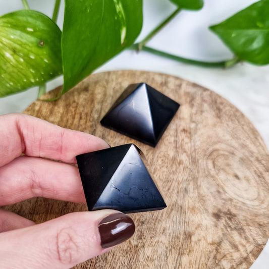 Edel Shungit Pyramide